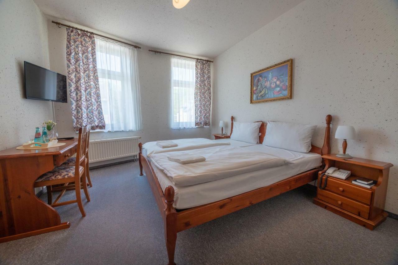 Haus Schlematal Hotel Und Restaurant Bad Schlema Zewnętrze zdjęcie